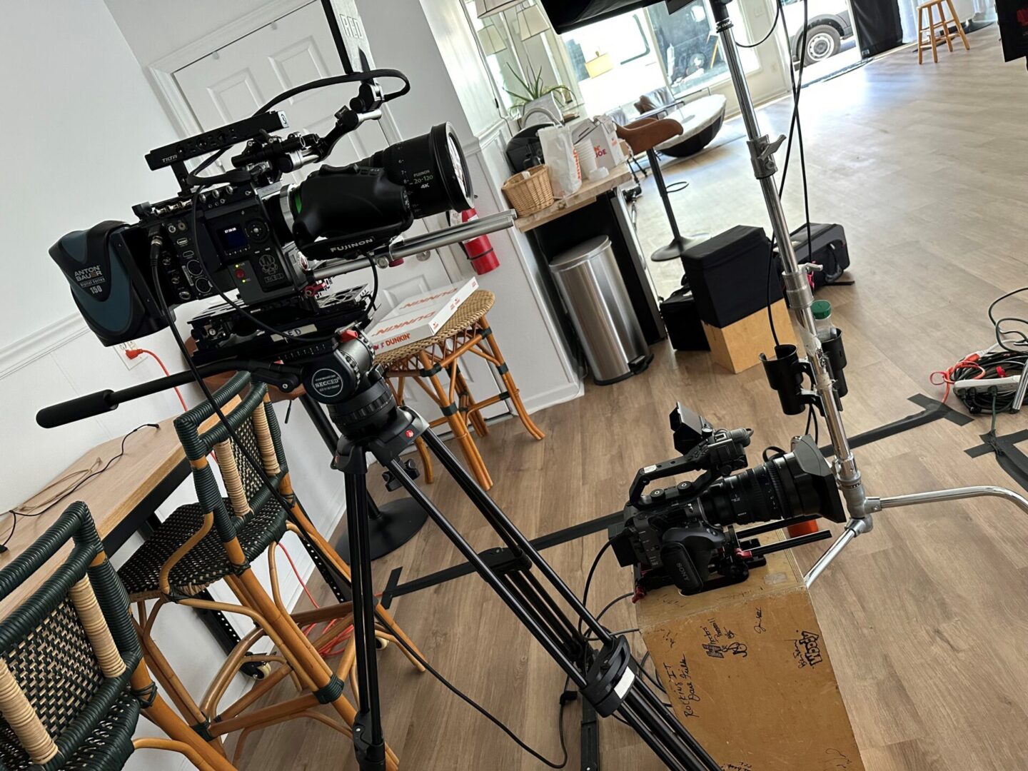 A camera set up in the middle of a room.